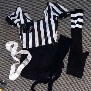Referee costume